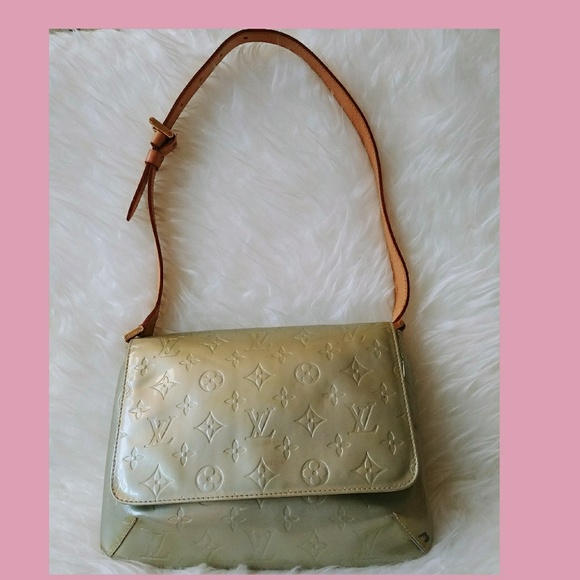 Louis Vuitton Handbags - 🌺Authentic Louis Vuitton Vernis Leather bag 🌈